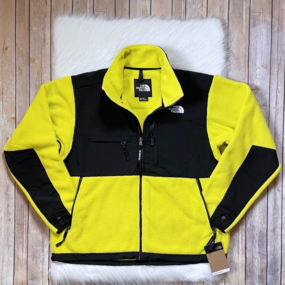 The North Face Men’s ‘95 Retro Denali Jacket - Picture 3 of 10